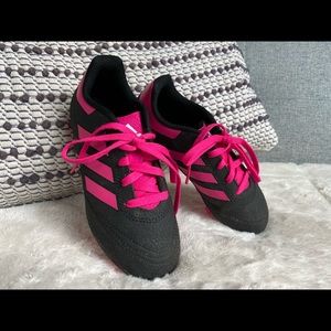 Adidas girl’s soccer cleats